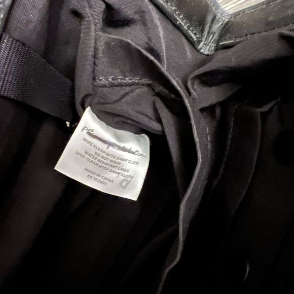 Petunia Pickle Bottom Baby Diaper Bag Pink Parisian Pansy Cross Town Clutch - Picture 12 of 16